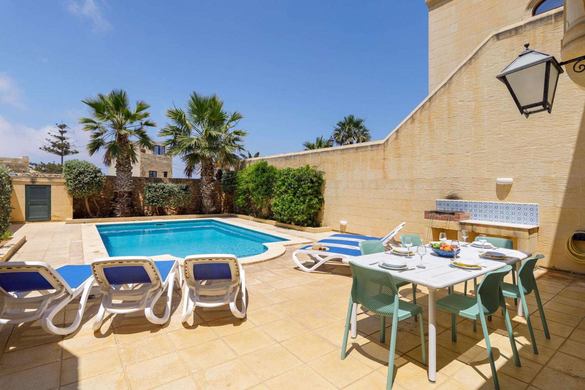 Villa Dar Ta' Censina With Private Pool Għasri